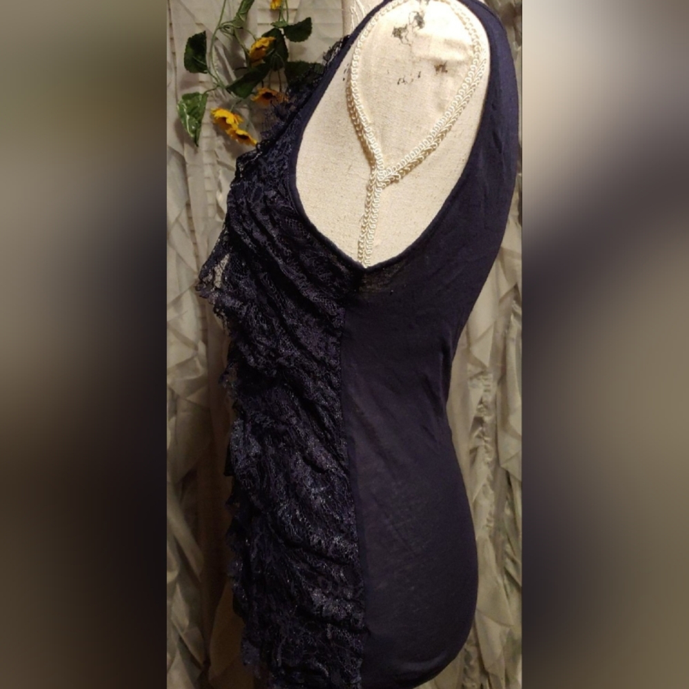 Express Ruffled Front Tank - Picture 3 of 4
